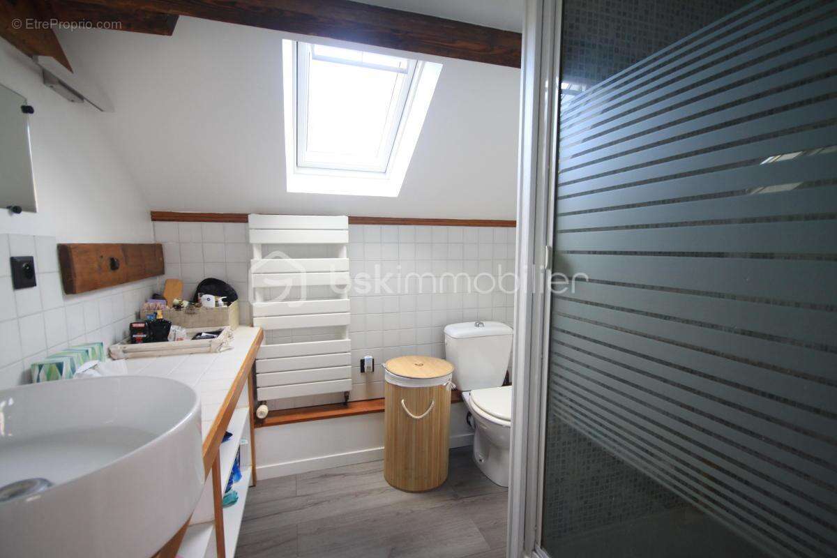 Maison à D&#039;HUISON-LONGUEVILLE