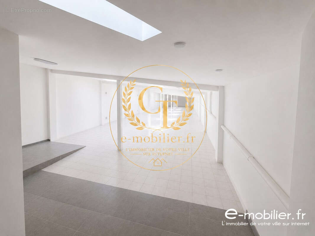 Commerce 400 m² à Saint-Omer  - photo 2