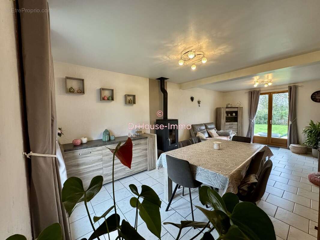 Maison à ENVERMEU