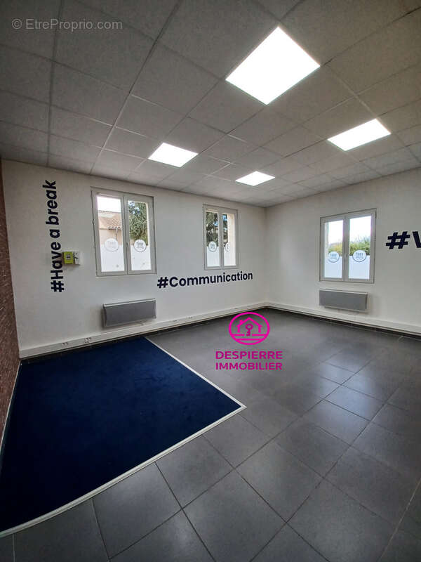 Commerce à SALAISE-SUR-SANNE