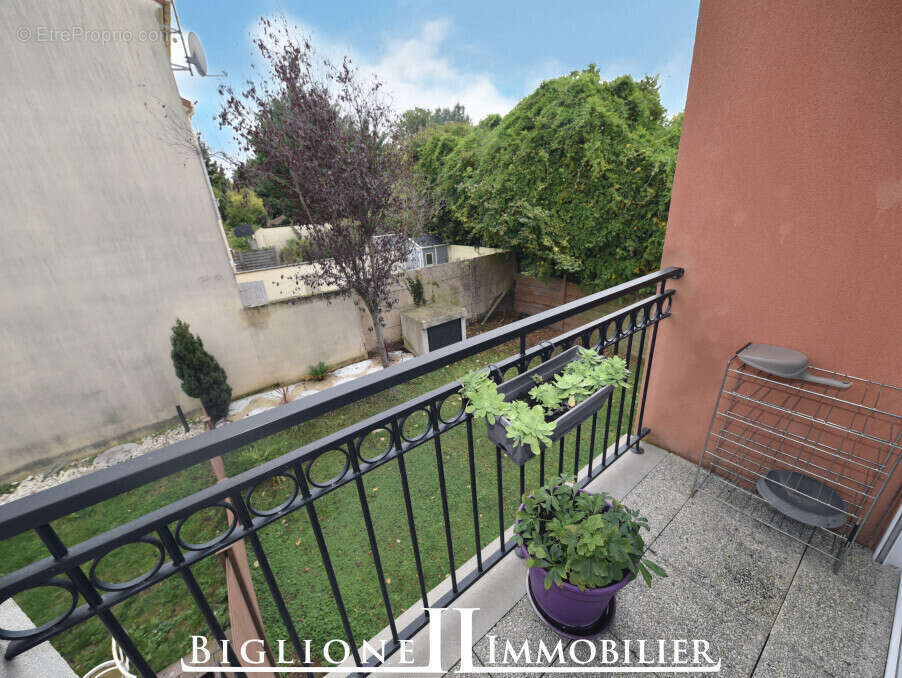 Appartement à VAIRES-SUR-MARNE