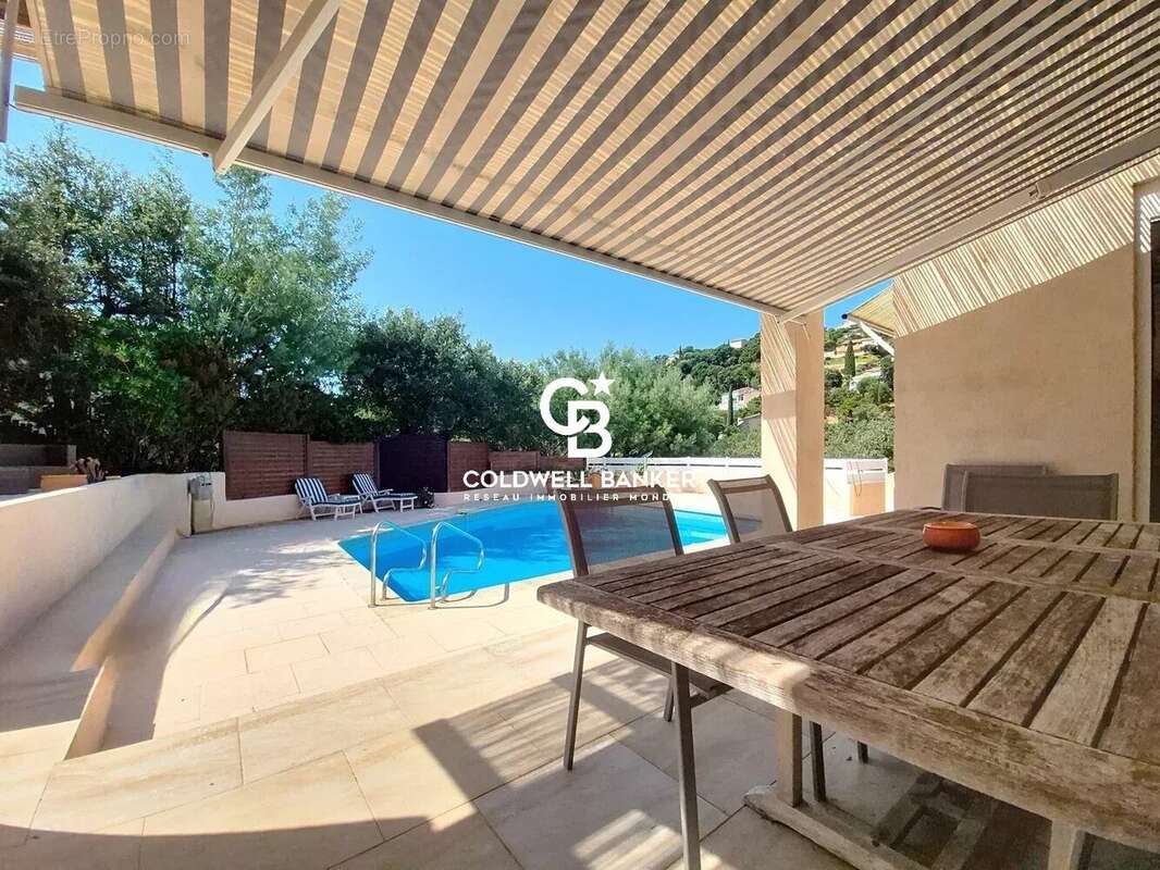 Maison à LES ISSAMBRES