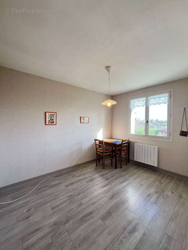 Maison à LUCENAY-LES-AIX