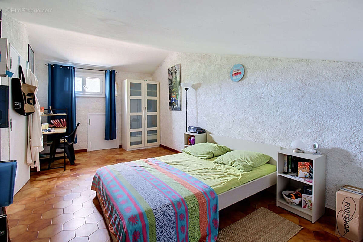 A VENDRE Maison 100 m² -  4 chambres - avec jardin - au coeur de Taradeau - photo 14