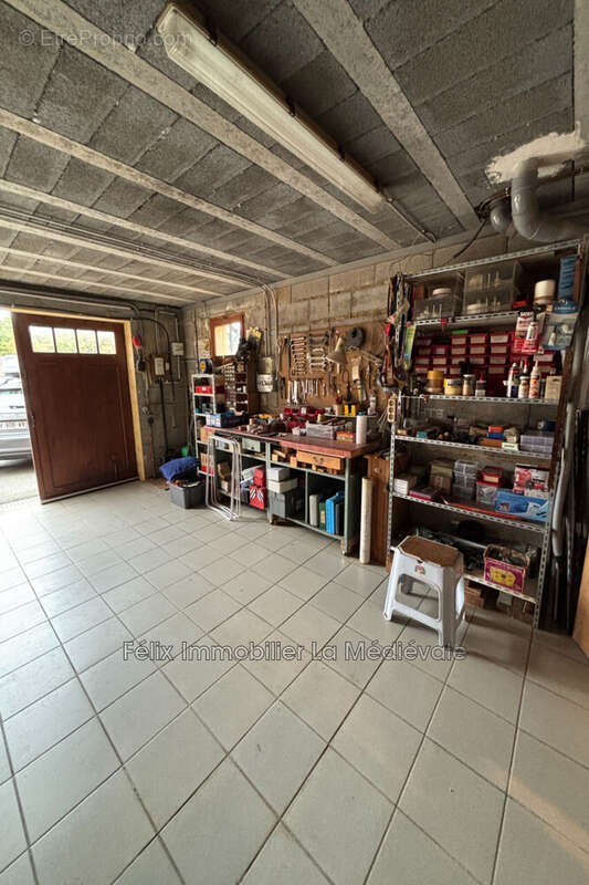 Maison à CARSAC-AILLAC