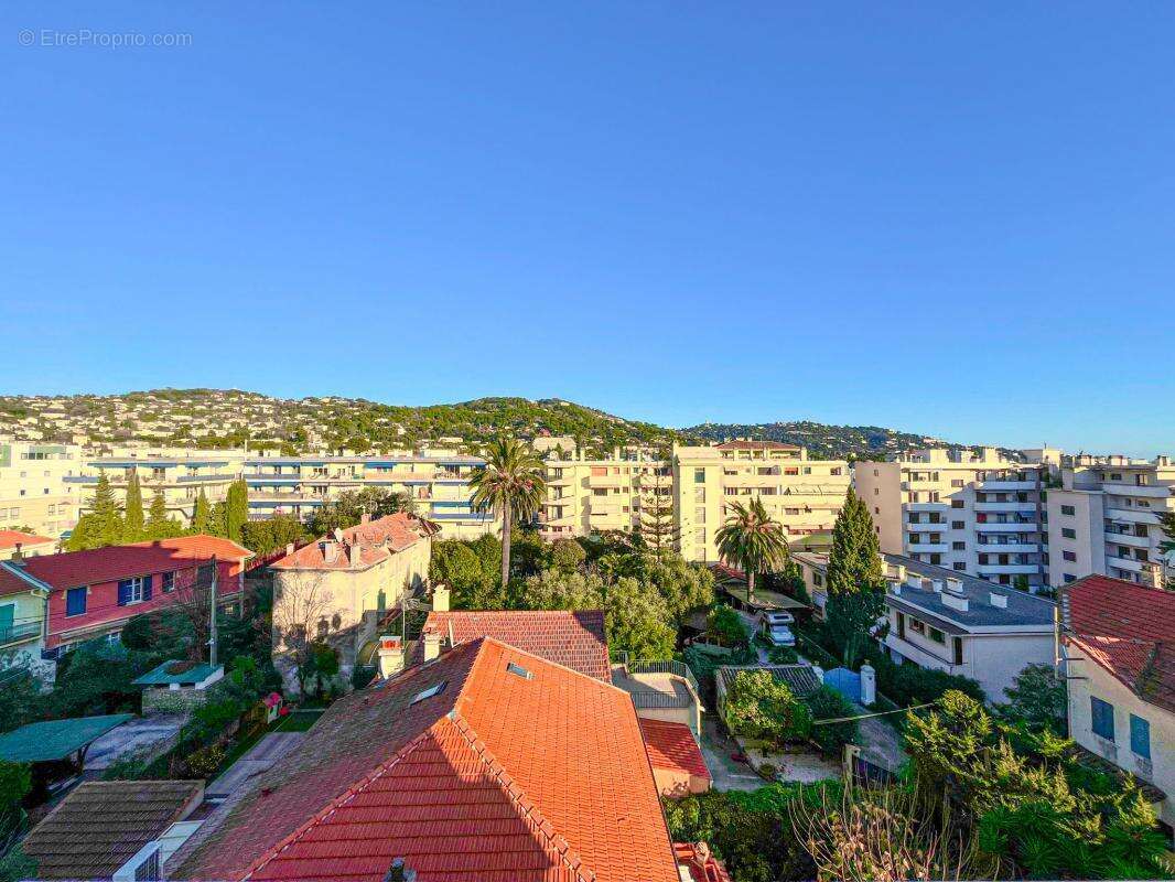 Appartement à LE CANNET