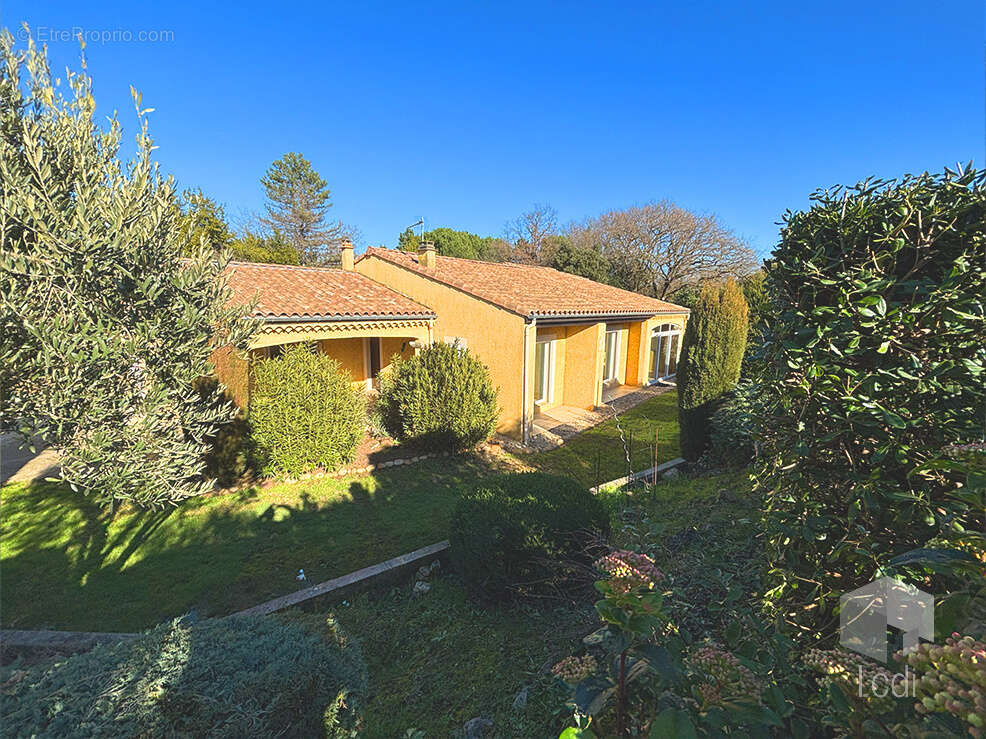 Maison à MALATAVERNE