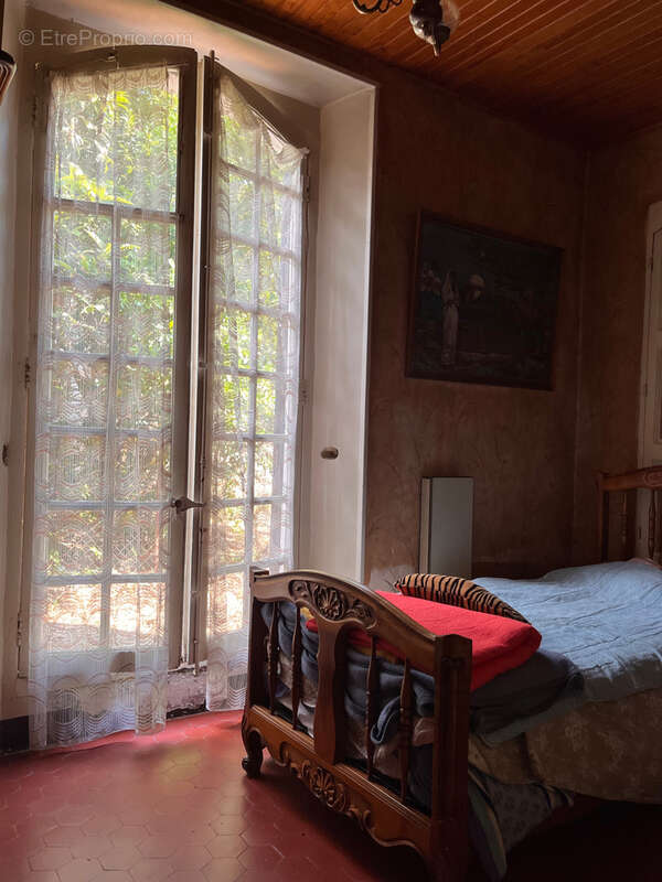 Allauch - aubagnens - terrain constructible 420 m2 + maison de caractere a renover - photo 2