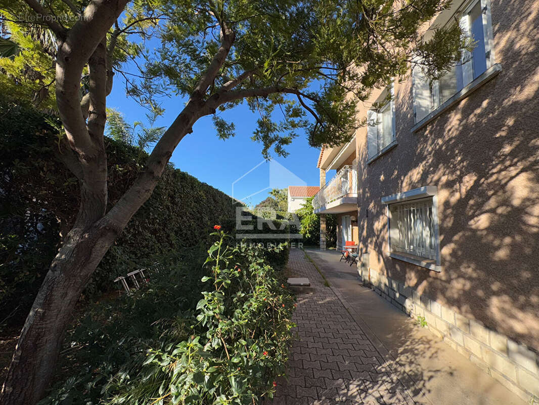 Maison à SIX-FOURS-LES-PLAGES