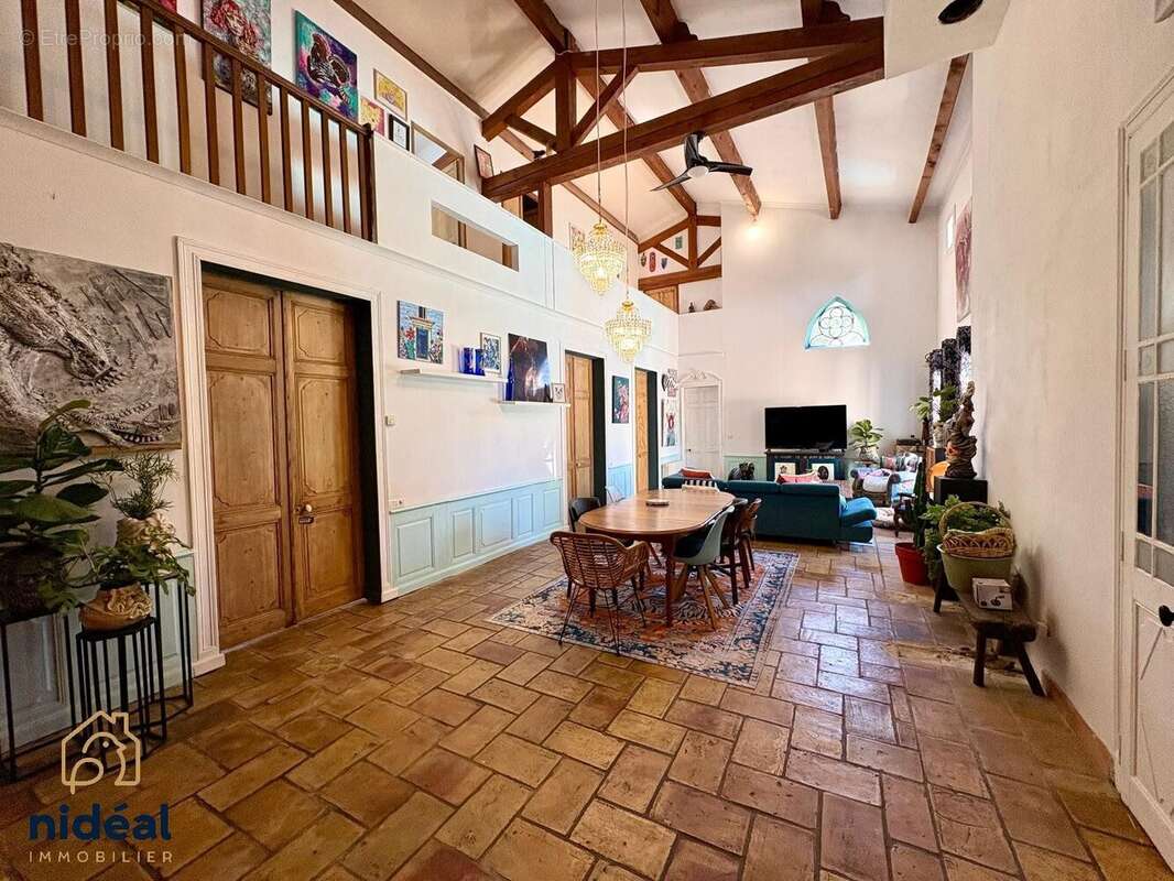 Maison à VILLEVIEILLE