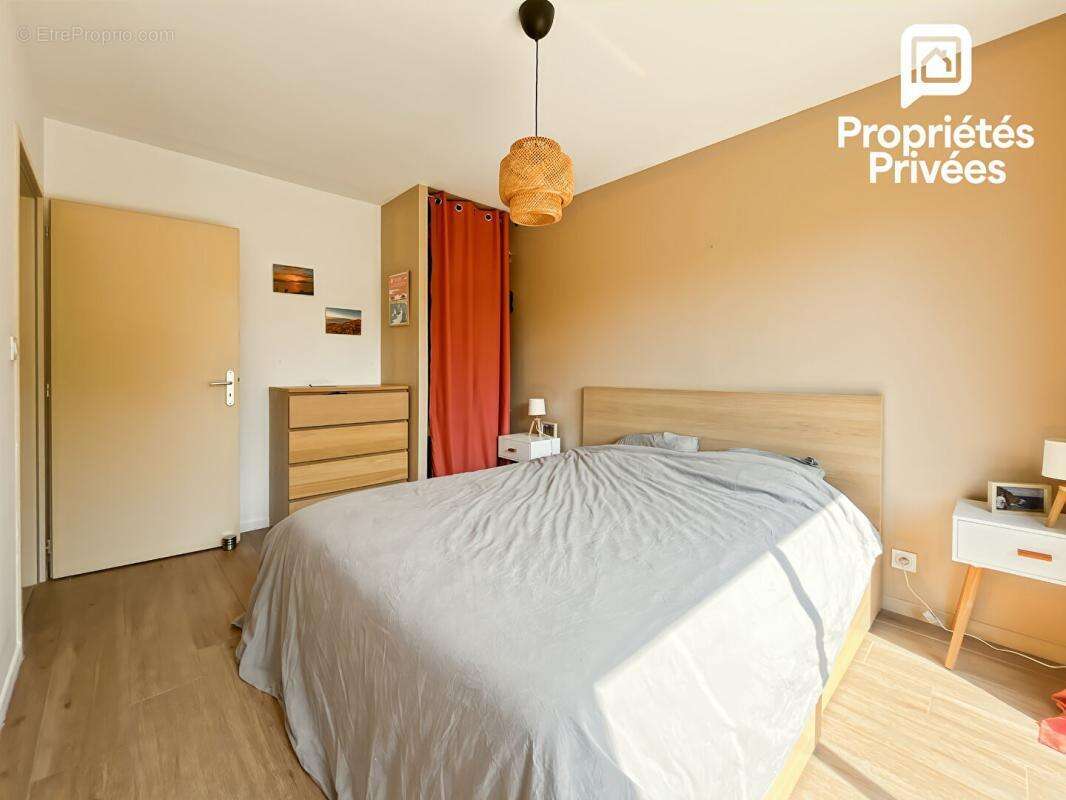 Maison récente de plain-pied avec piscine et garage à Val de Virvée - 305 000 - photo 14
