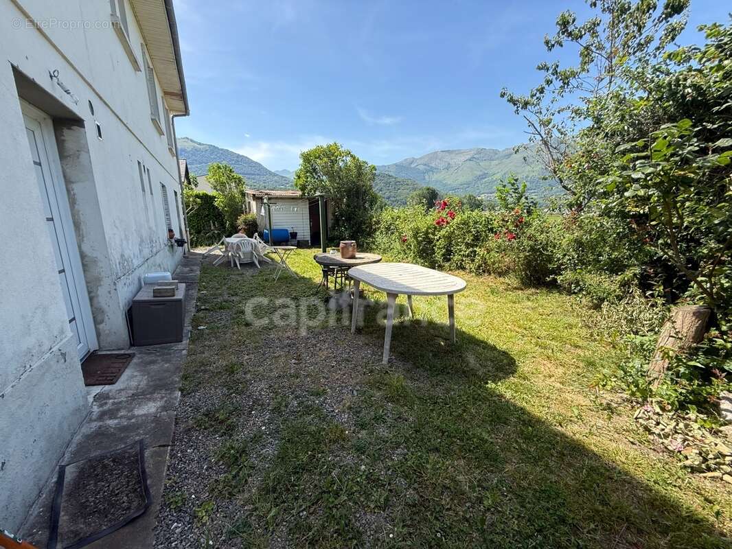 Immeuble à usage locatif sur ARGELES GAZOST (65) - photo 13