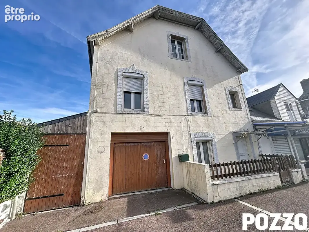 Maison à DONVILLE-LES-BAINS