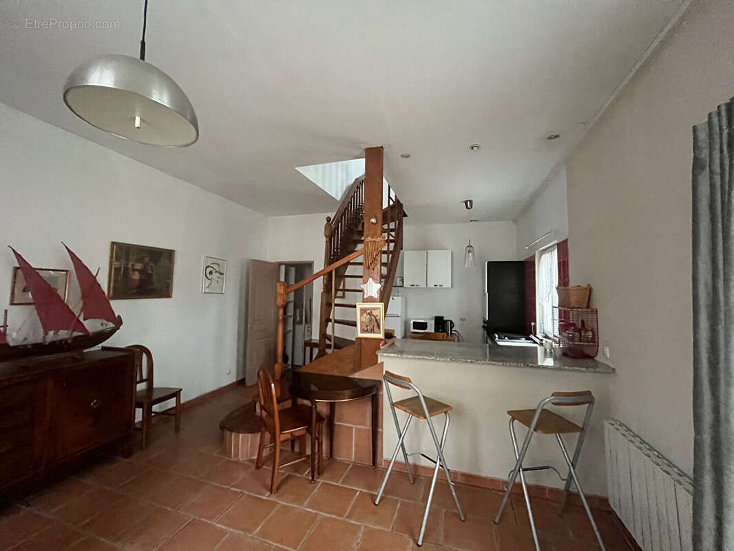 Maison à CUISE-LA-MOTTE