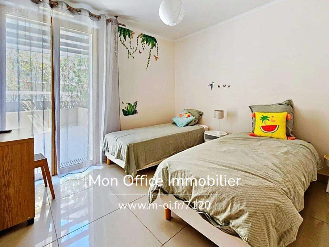 Référence : 7120-les - appartement t3 grand jardin proche centre & plages à cavalaire sur mer - photo 15