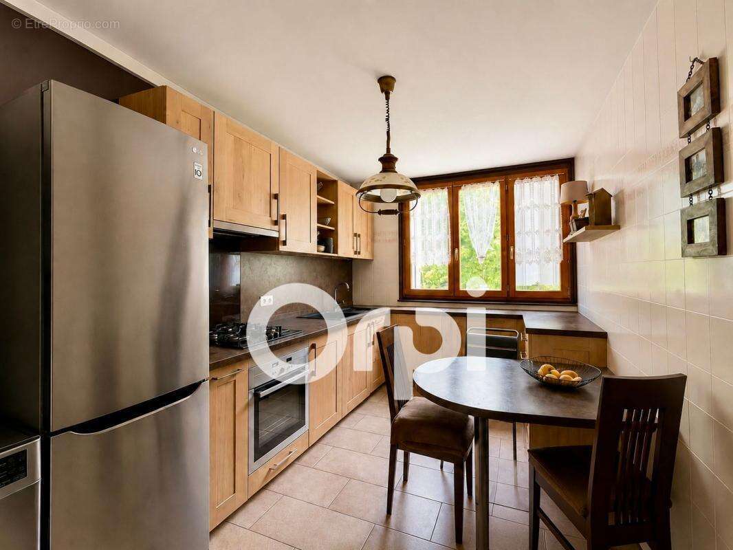 Appartement à SAINT-MARTIN-D'HERES