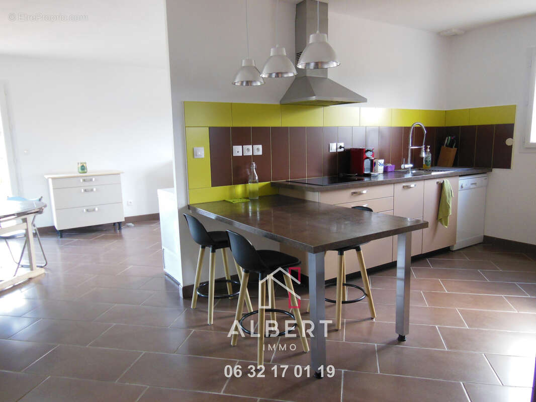 Maison à AMBILLOU-CHATEAU