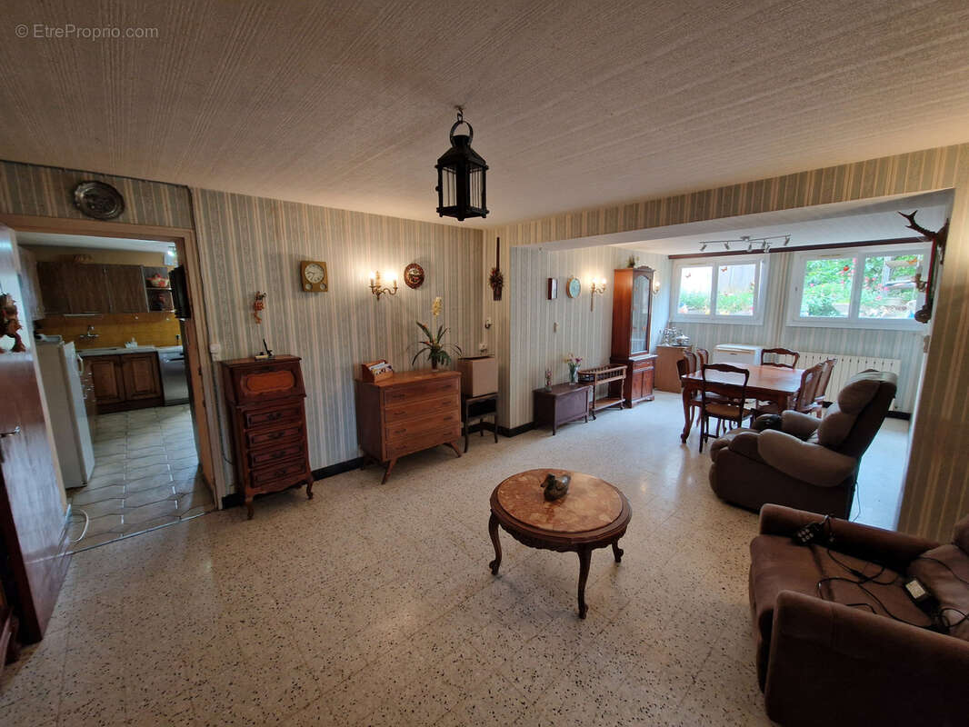 Maison à COLOMBE-LES-VESOUL