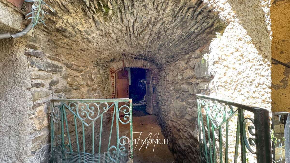 Appartement 2 chambres, caves, jardin - photo 11