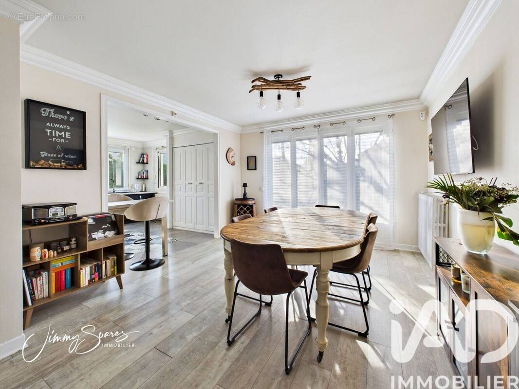 Photo 1 - Maison à VILLIERS-SUR-MARNE