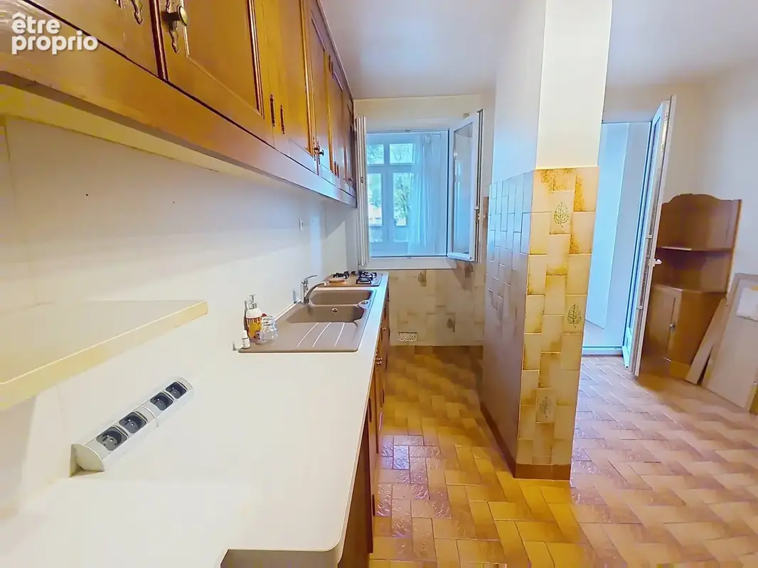 Appartement 3 pièces 80 m² à vendre à Garches (92380) - photo 2