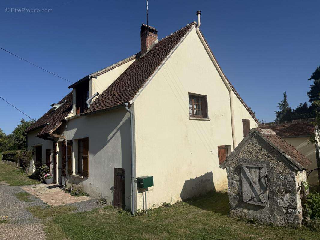 Maison à COLONARD-CORUBERT