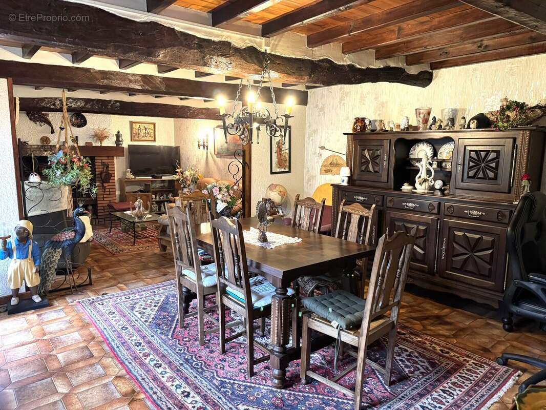 Maison à ANGERVILLE-LA-MARTEL