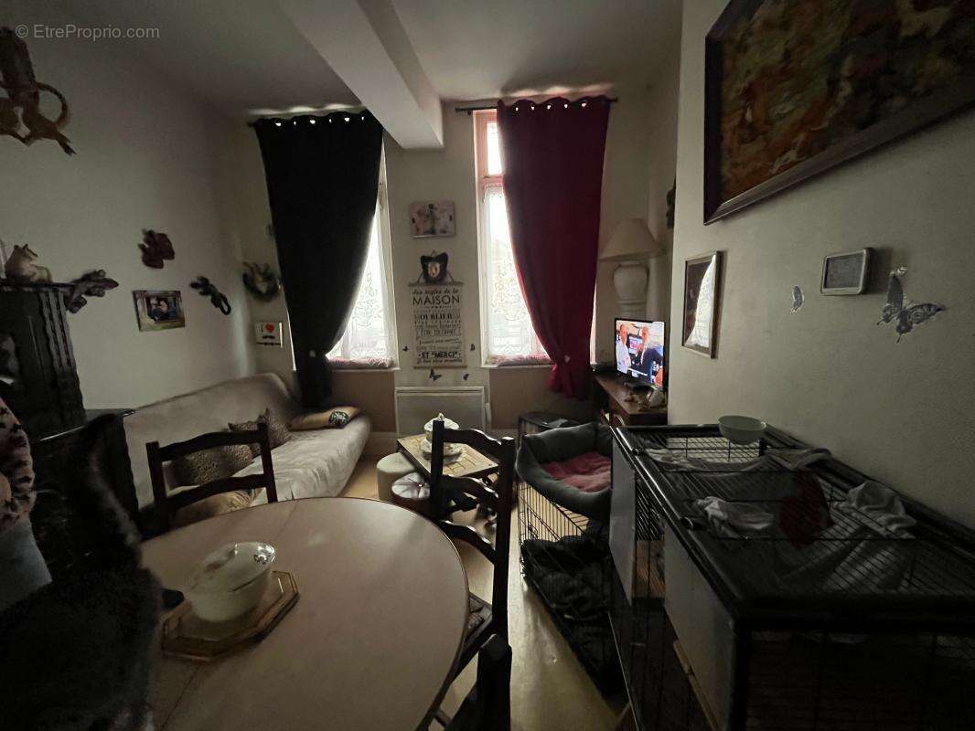 Appartement à LA FERE