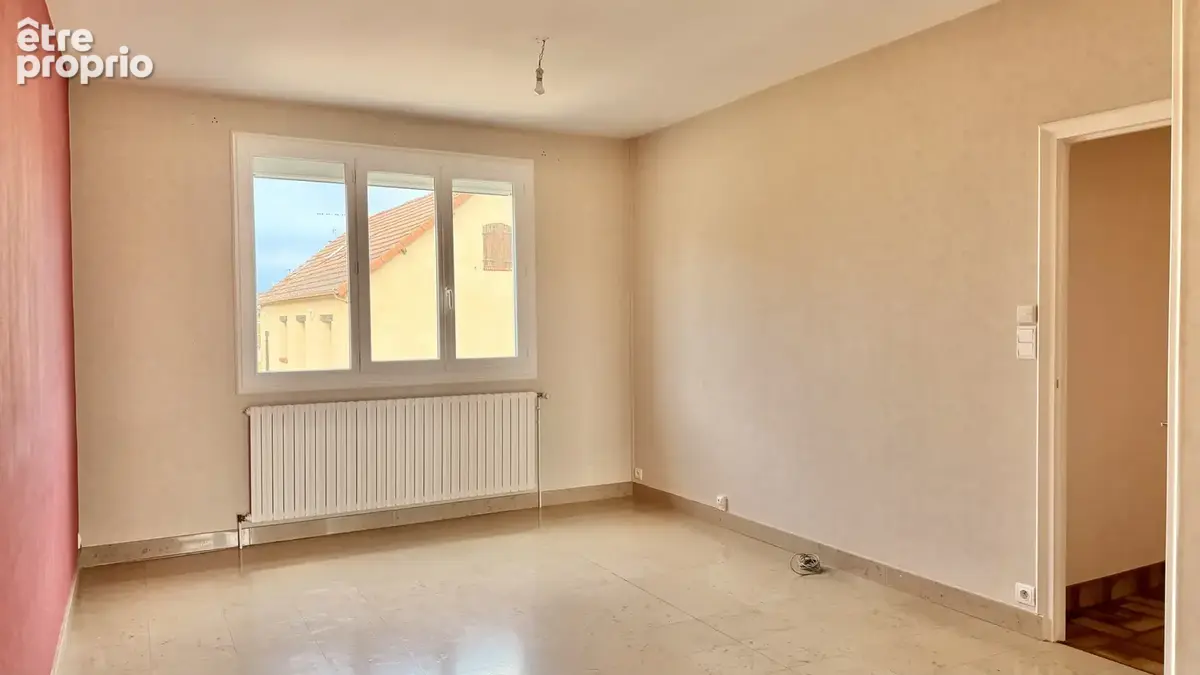 BRIARE - Maison familiale 178m2 + garage camping car - photo 7