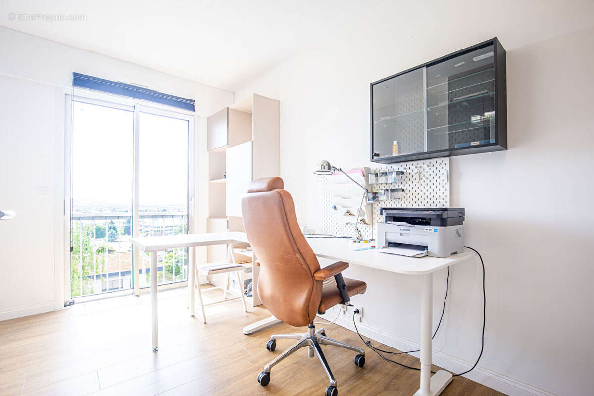 Agence immobiliere laforet - annecy-le-vieux - "sakura" - appartement t5 de 183,20m² - terrasses - cave - place de stationnement - photo 13
