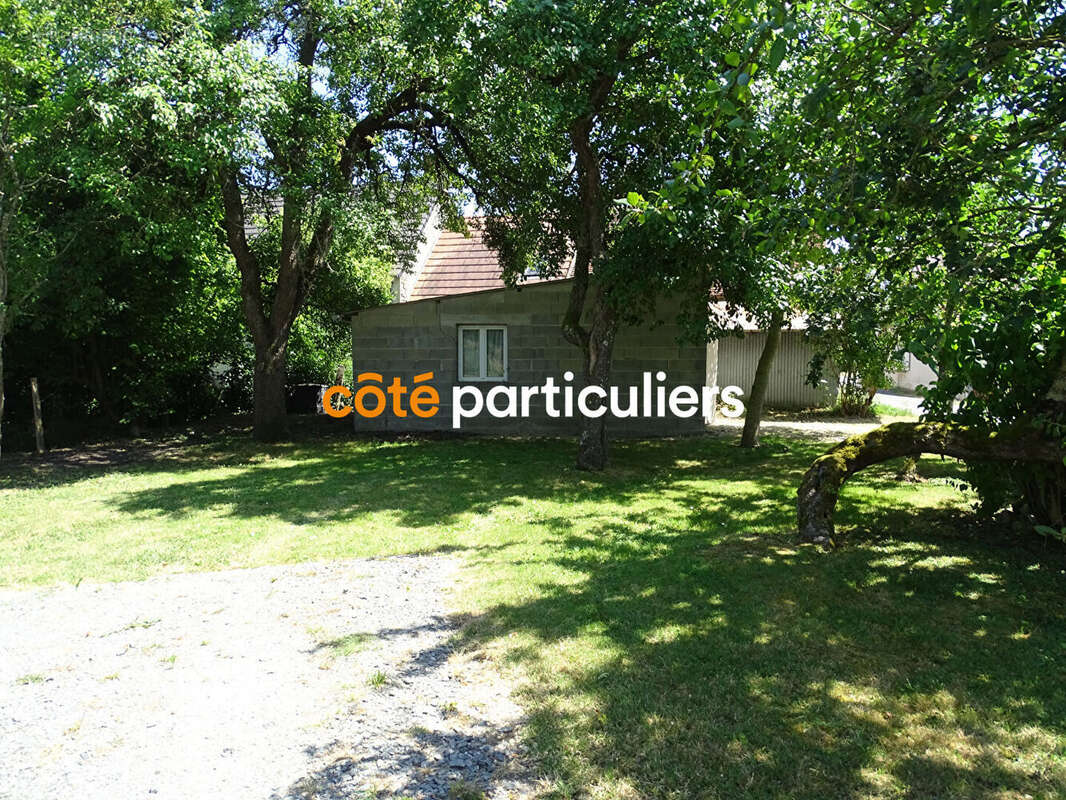 Maison à SAINT-SYMPHORIEN