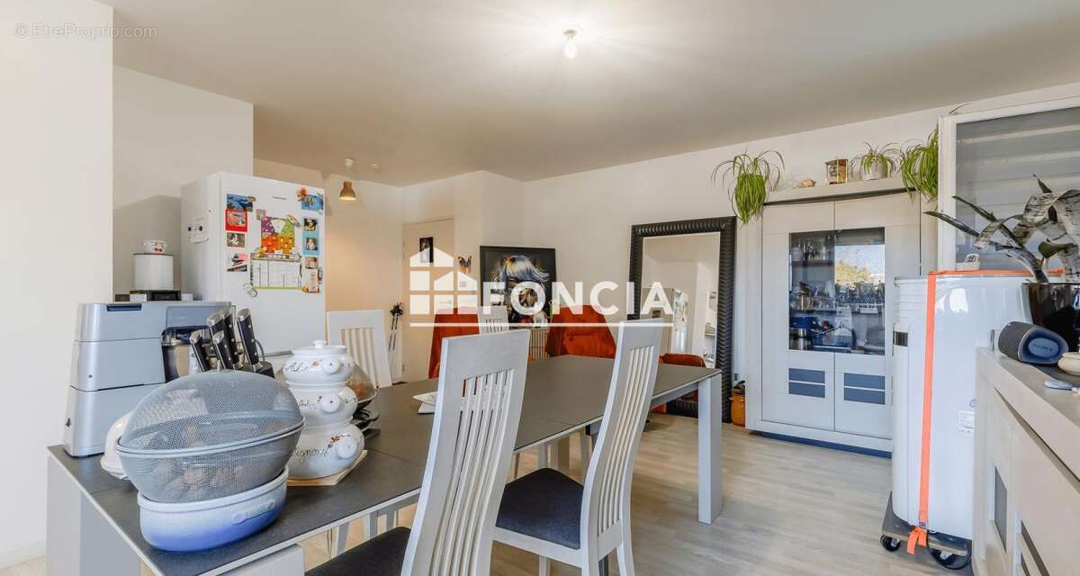 LES SABLES D'OLONNE - Appartement T3 avec terrasse , parking aérien et box en sous-sol dans résidence de 2017 - photo 5