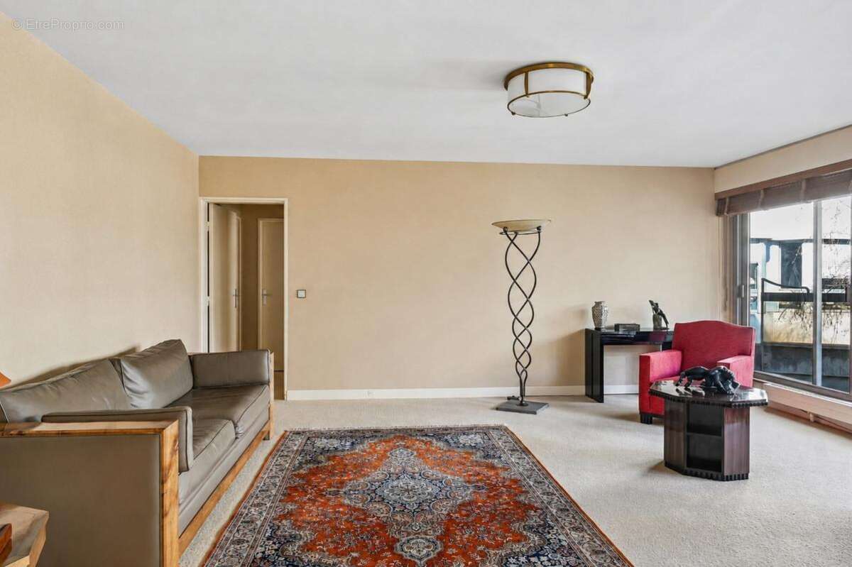 Parc Montsouris,  Appartement de 88m2 avec balcon, cave et parking - photo 2