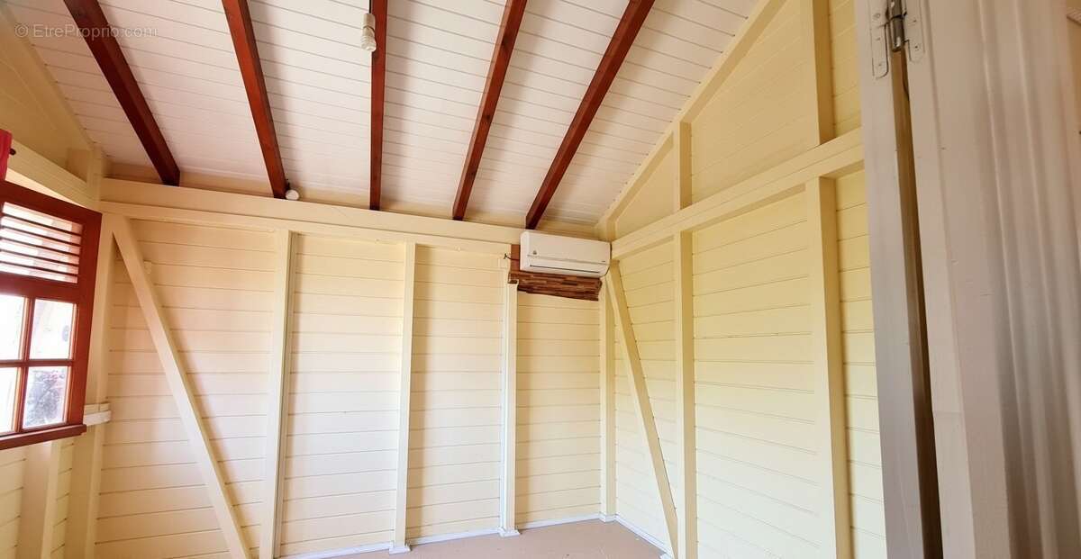 Maison à LES ABYMES