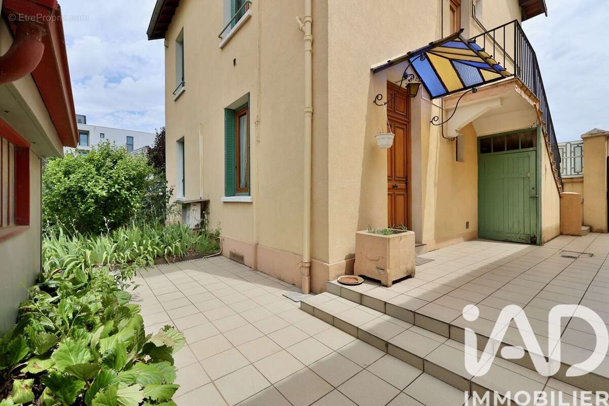 Photo 5 - Maison à VILLEURBANNE