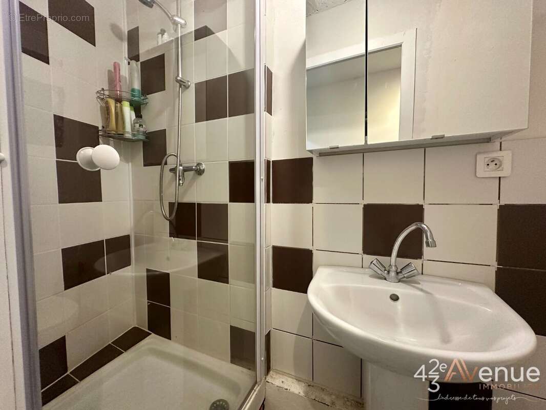 Maison 155 m² à Saint-Bonnet-Le-Chateau  - photo 7