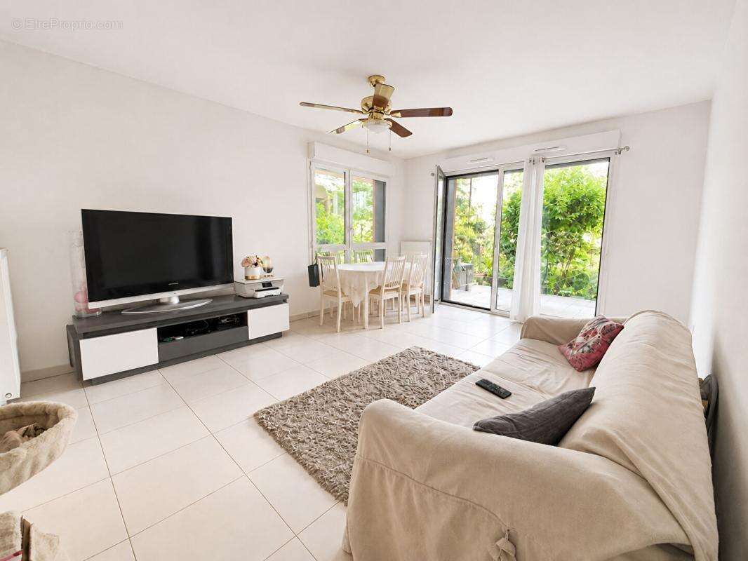 Appartement à GENNEVILLIERS