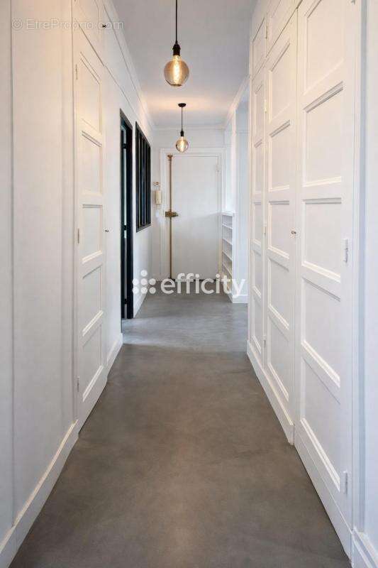 Appartement à VERSAILLES