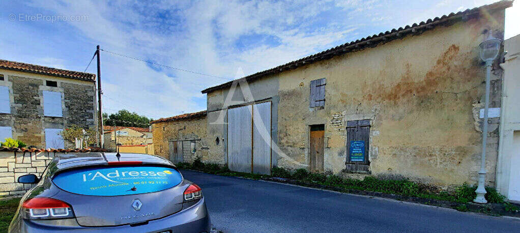 Maison à MATHA