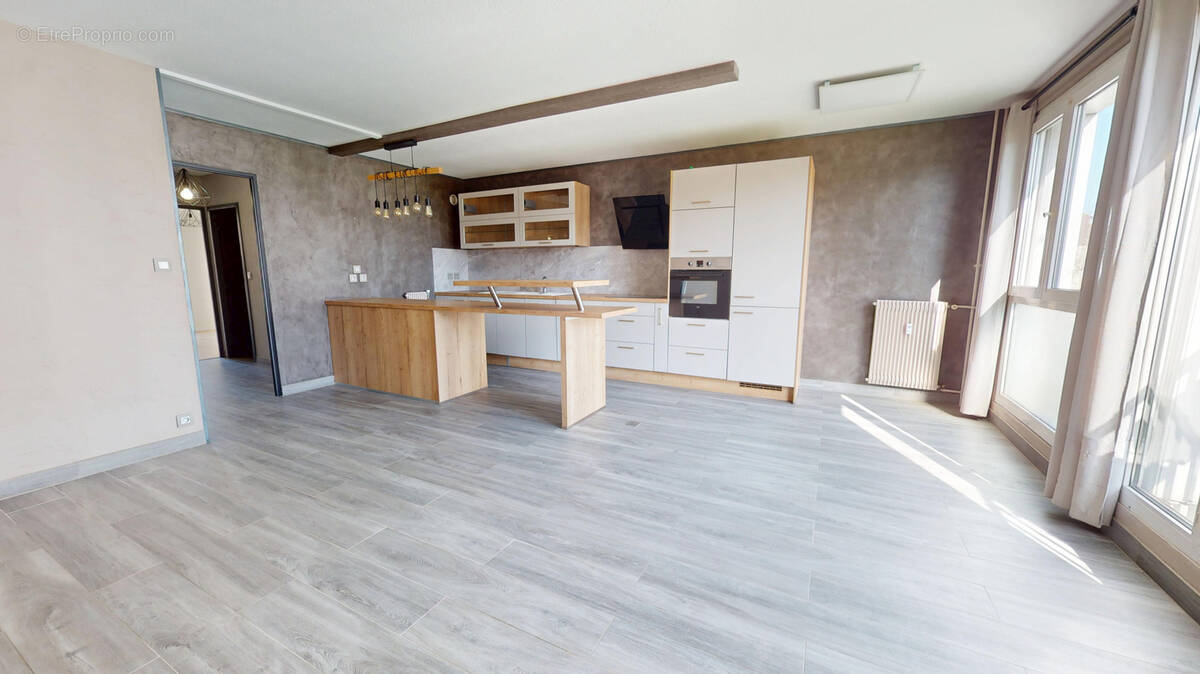 Appartement à LONGVIC