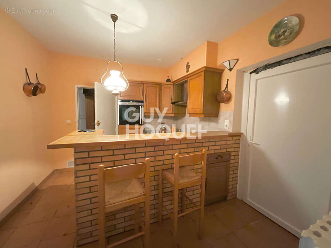 EXCLUSIVITE : Maison 148 m2 dont appartement de 40 m2 sur une parcelle d'environ 600 m2 - photo 7