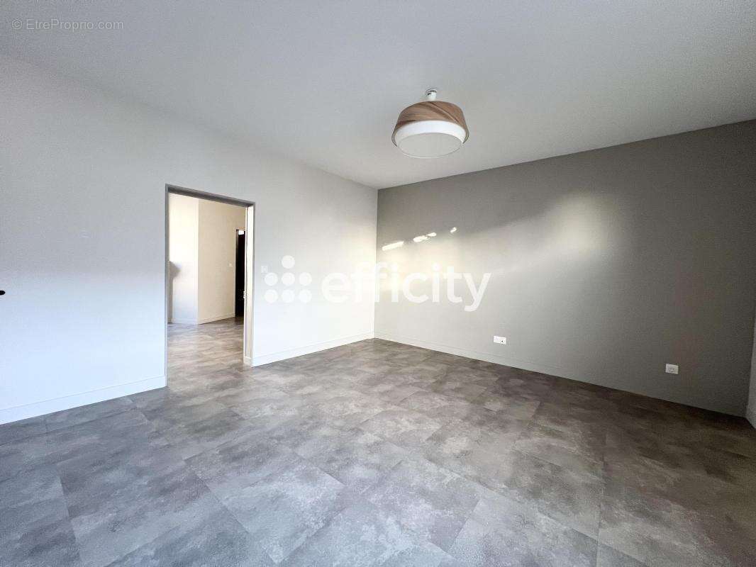 Appartement à SAINT-CYR-SUR-LOIRE