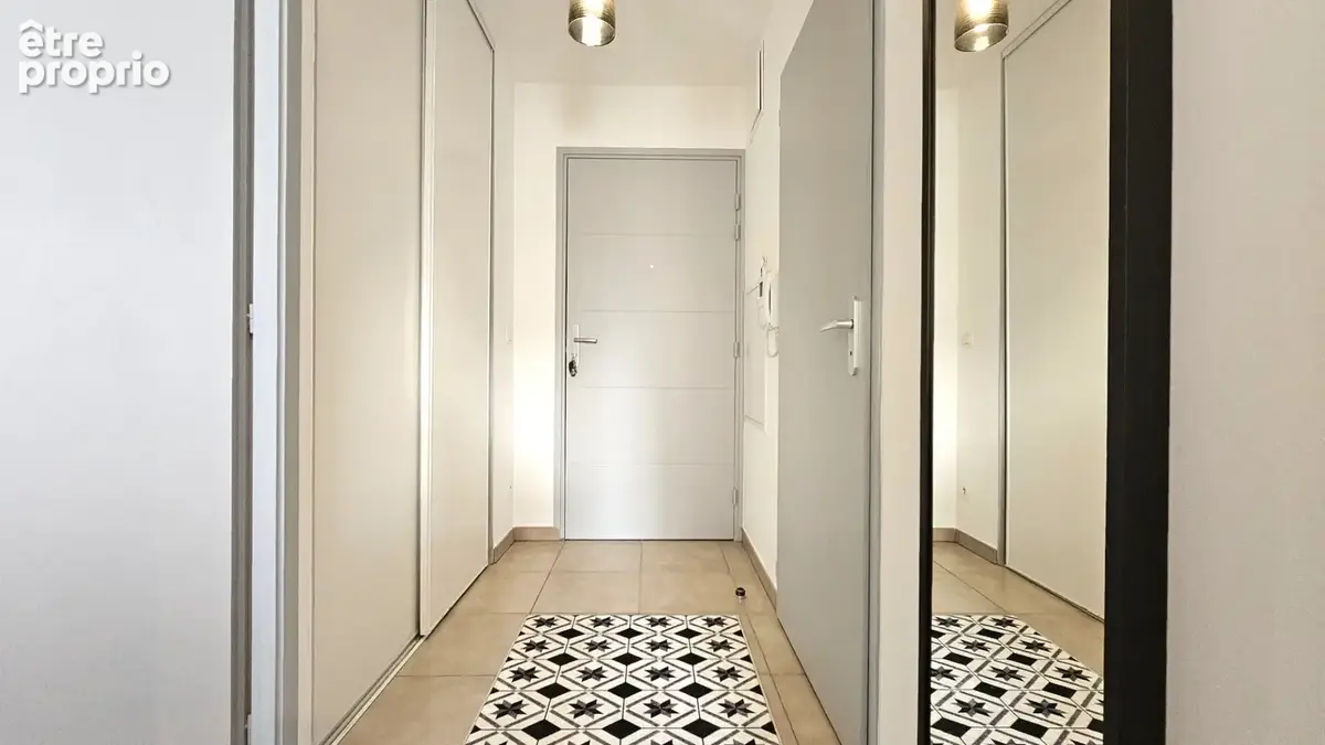 Appartement Chambery 2 pièce(s) 45m² - terrasse - garage fermé - photo 4