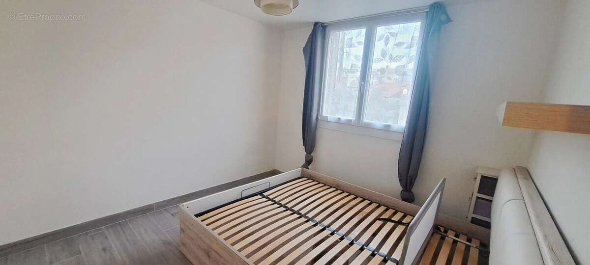 Appartement à LE PONT-DE-CLAIX