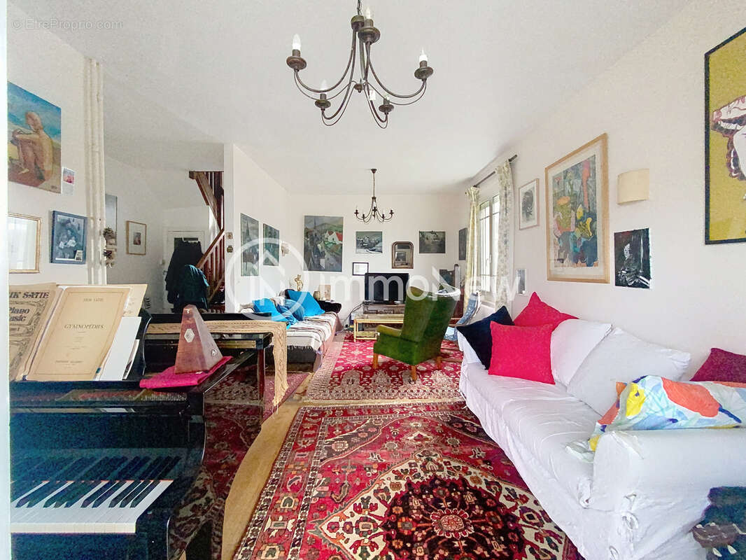 Maison à DONVILLE-LES-BAINS