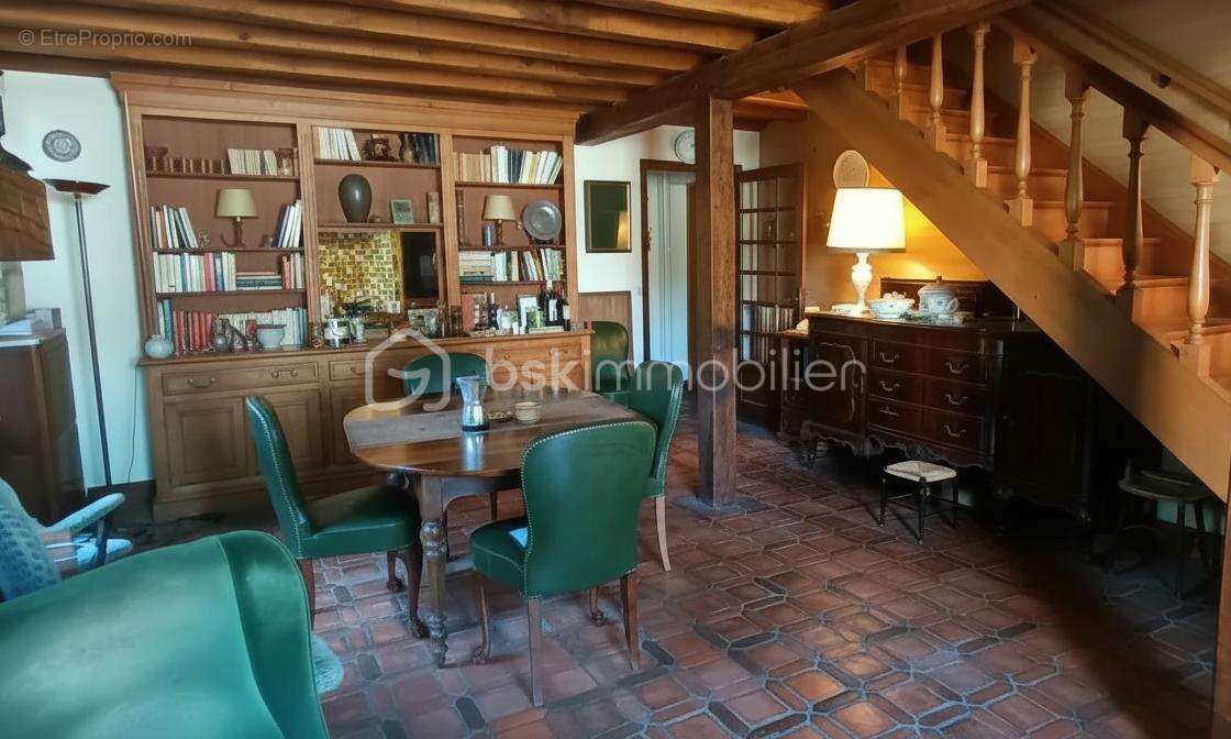Maison à AVARAY