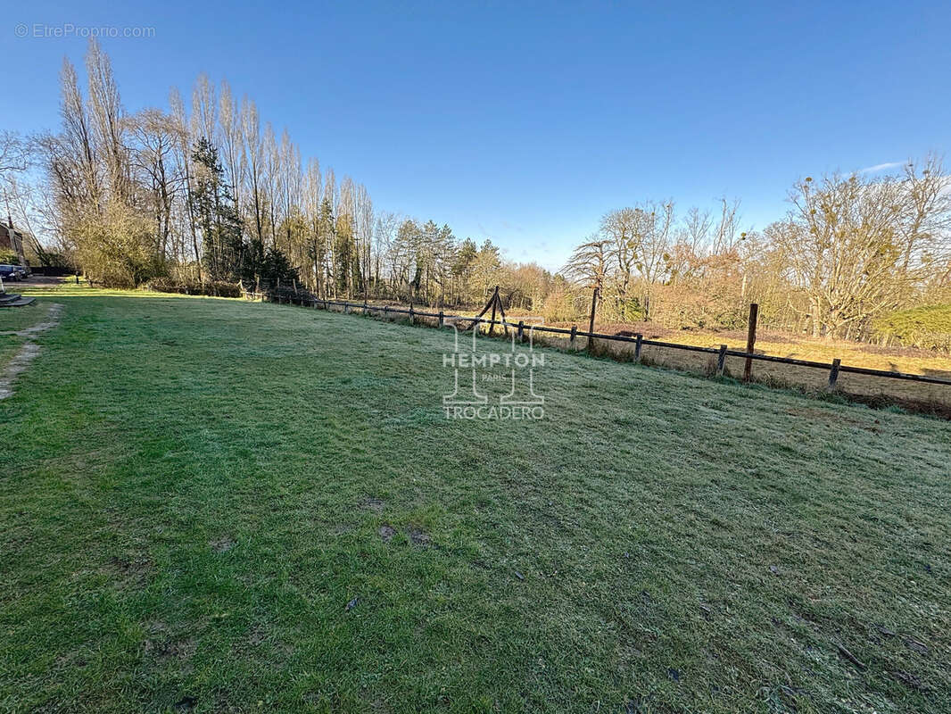 Appartement à BOISSY-SAINT-LEGER
