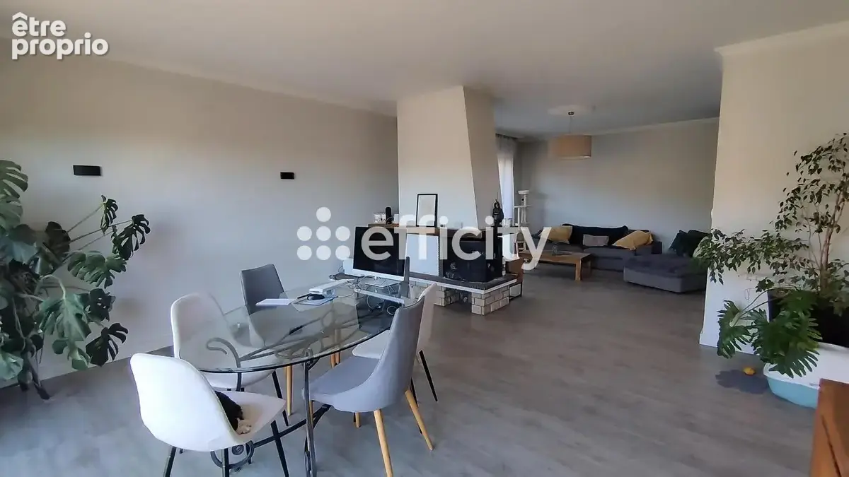 Maison 6 pièces 150 m² à vendre à Chatelguyon (63140) - photo 3