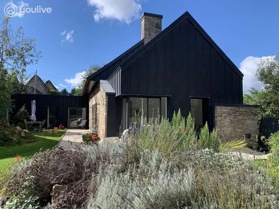 Maison à SAINT-EVARZEC