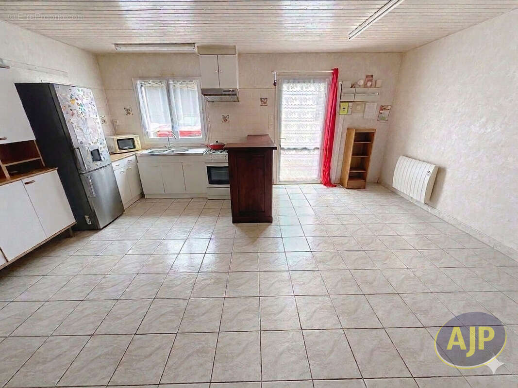 Maison à LA ROMAGNE